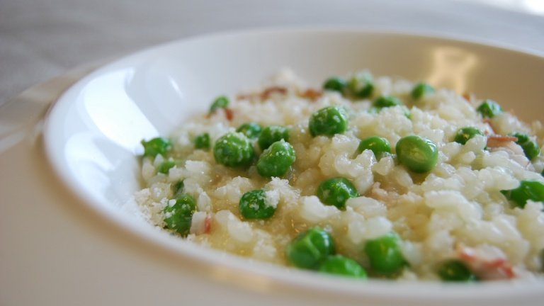 1648-risi-e-bisi-ricetta-veneta-originale-risotto-con-piselli-e-pancetta-risotto-gourmet